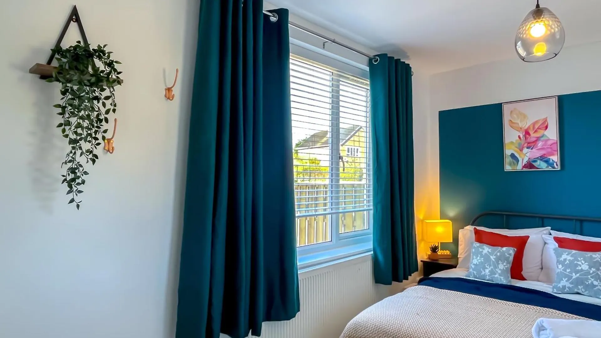 Holiday home Colleyhouse-Private Parking-Business-Group-Relocation-Spaciousstylish 4Brhome-Sleeps 10 Sheffield