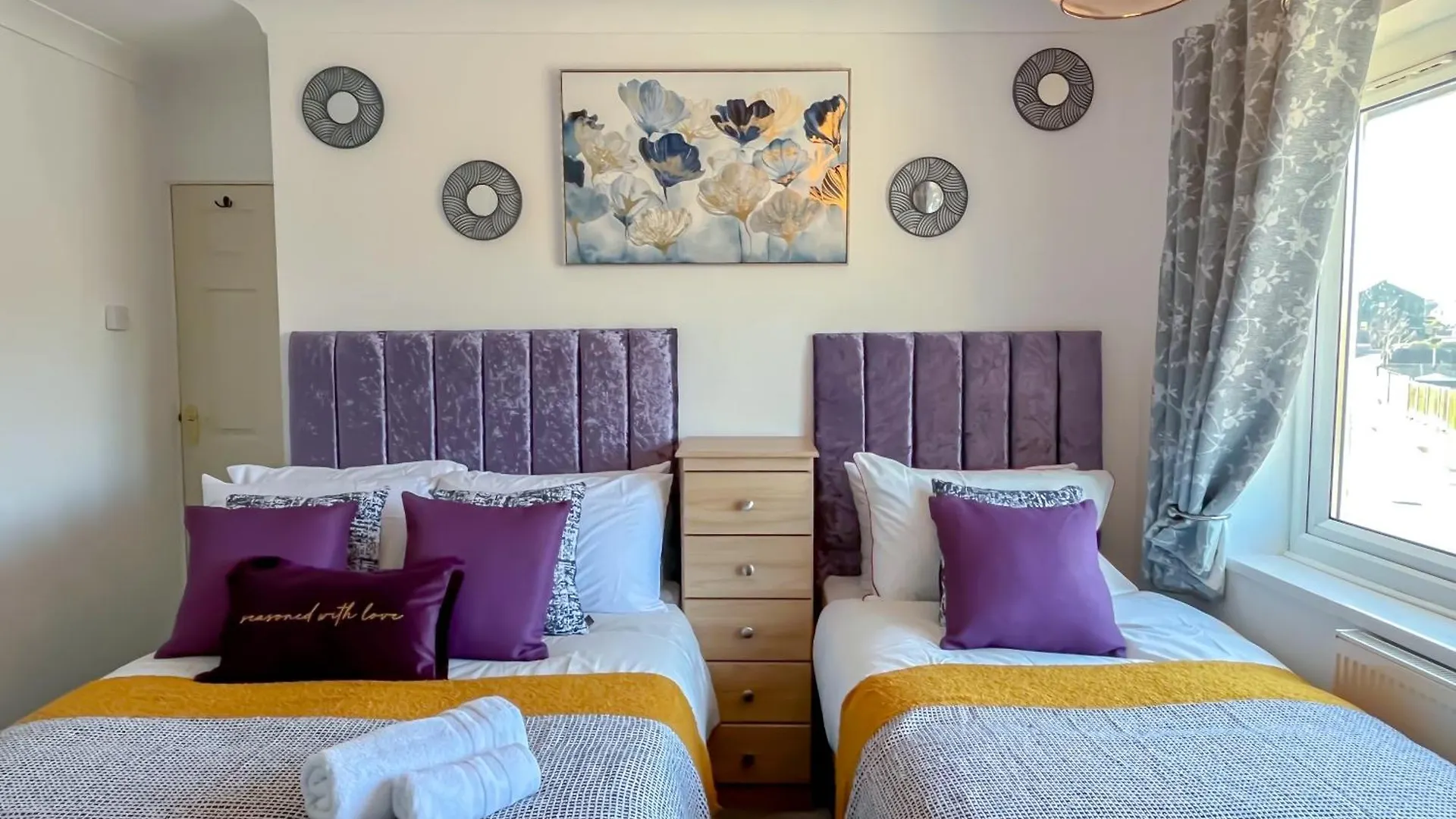 Colleyhouse-Private Parking-Business-Group-Relocation-Spaciousstylish 4Brhome-Sleeps 10 Sheffield 0*,  United Kingdom