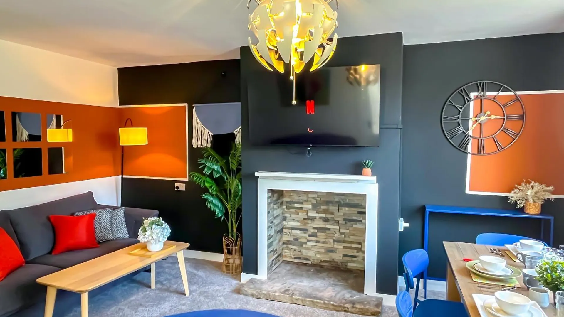 Colleyhouse-Private Parking-Business-Group-Relocation-Spaciousstylish 4Brhome-Sleeps 10 Sheffield