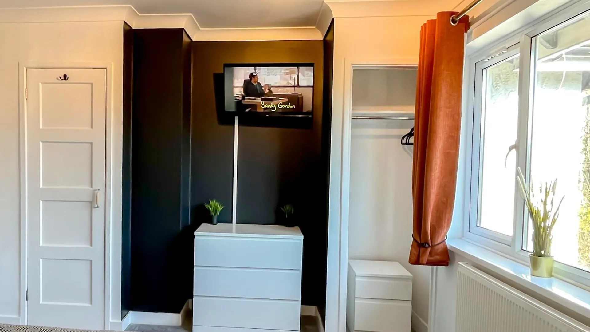 Holiday home Colleyhouse-Private Parking-Business-Group-Relocation-Spaciousstylish 4Brhome-Sleeps 10 Sheffield United Kingdom